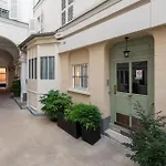 Bright & Stylish 1Bd Flatfolies Bergerehaussmann