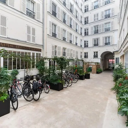 Bright & Stylish 1bd Flatfolies Bergerehaussmann Apartment